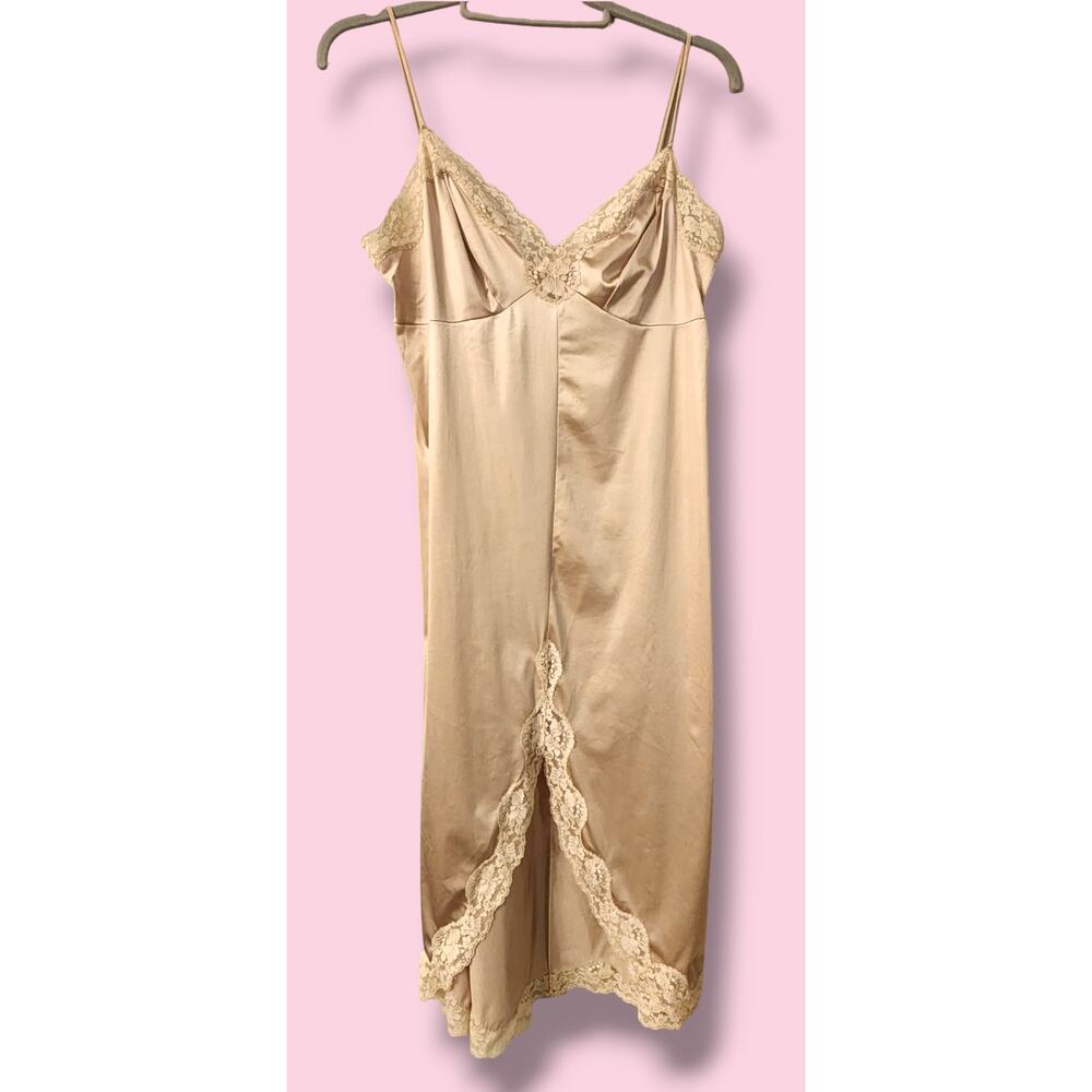 Vtg Vassarette nylon nude slip dress lace Slit in front  size‎ 36 TT